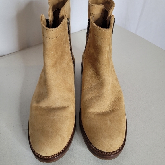Frye Natalie Double Zip Low Heel Sand Nubuck Leather Bootie - Size 7.5 B - Picture 6 of 16